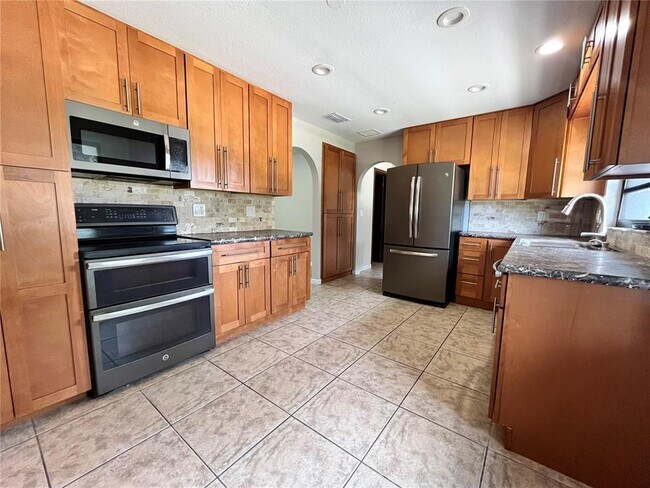 Photo - 600 S Parkview Ave