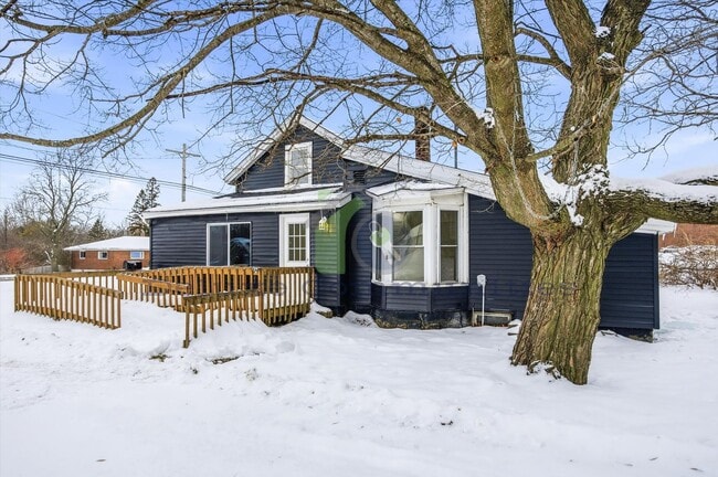 Photo - Stunning Fully Remodeled 3 Bed Home on a Huge Lot in Coopersville