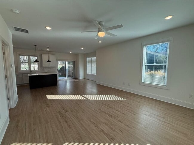 Photo - 2936 Cherokee Rd