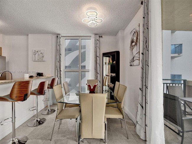 Photo - 17555 Atlantic Blvd