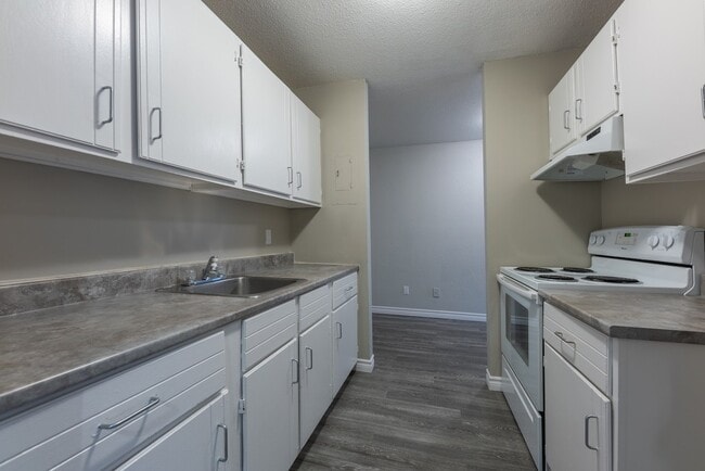 Photo - Westfield Apartments