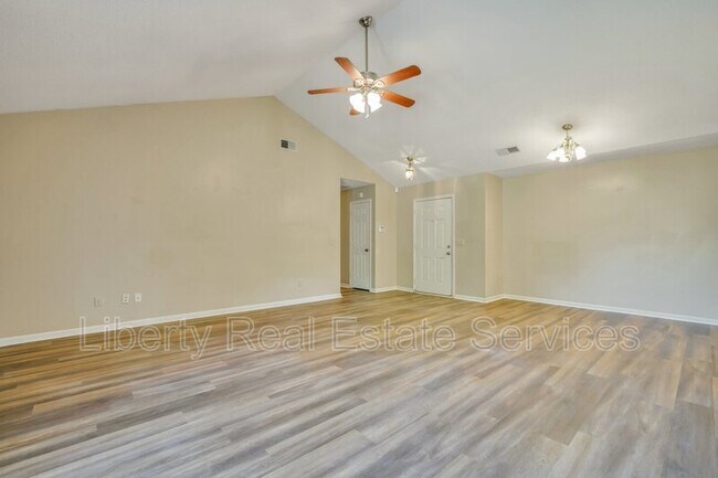 Photo - 1501 Woodcrest Cir