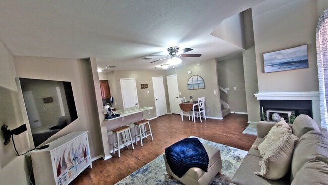 Photo - 1305 W Villa Maria Rd Unit E104