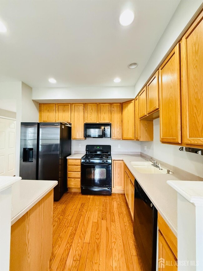 Photo - 47 Peppermint Dr