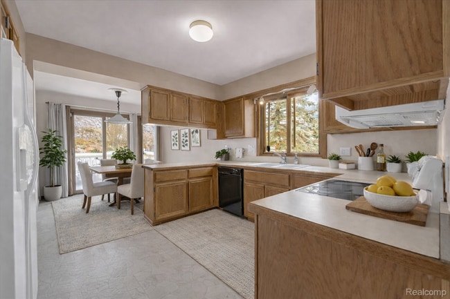 Photo - 249 E Silverbell Rd