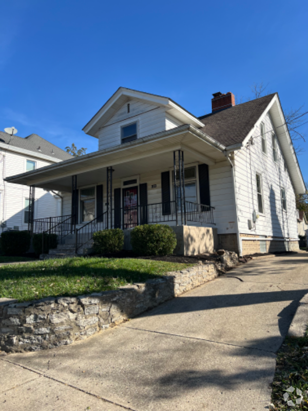 Building Photo - 122 Eaton Ave Rental