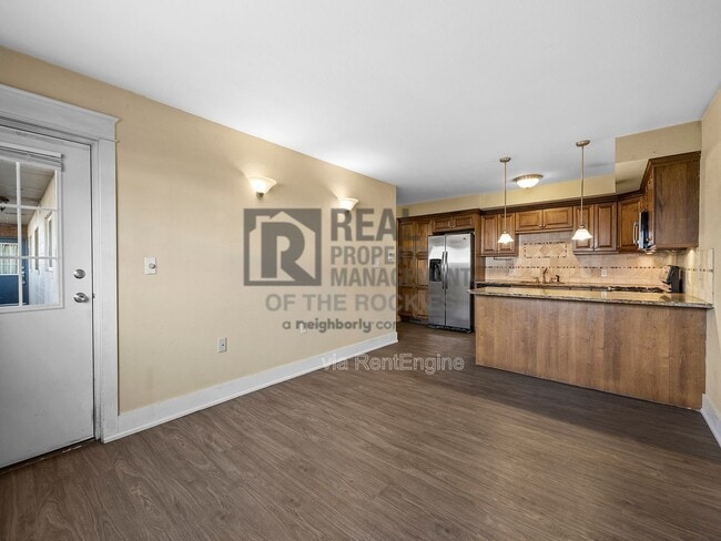 Photo - 233 N Meldrum St Unit A8