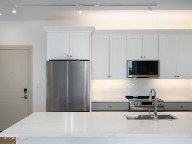 Photo - 3202 N Racine Ave Unit #205