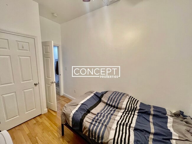 Photo - 243 Northampton St Unit 2