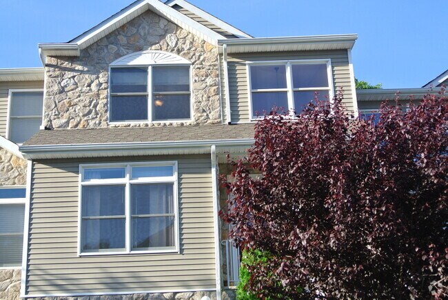 Building Photo - 111 Autumn Ridge Rd Rental