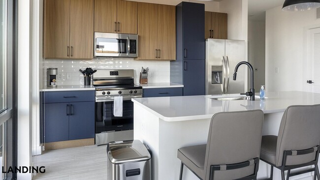 Photo - 1007 S Mint St Unidad 710