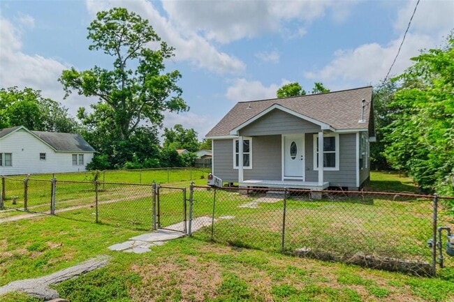 Building Photo - 3108 Memel St Rental