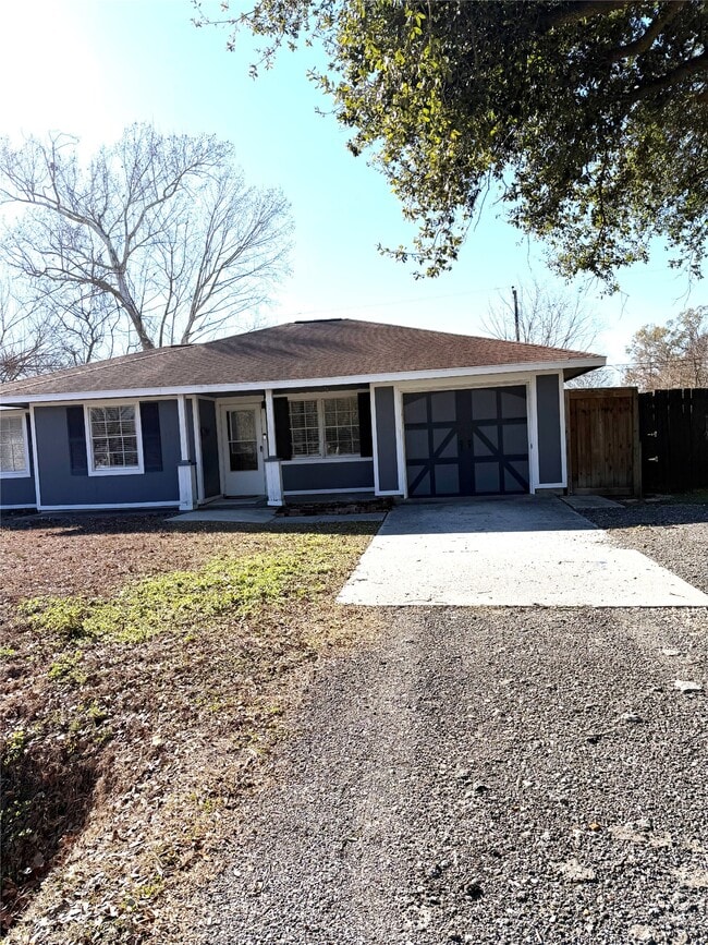 Photo - 207 Inwood Ln