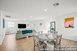 Photo - 918 Cook Bnd