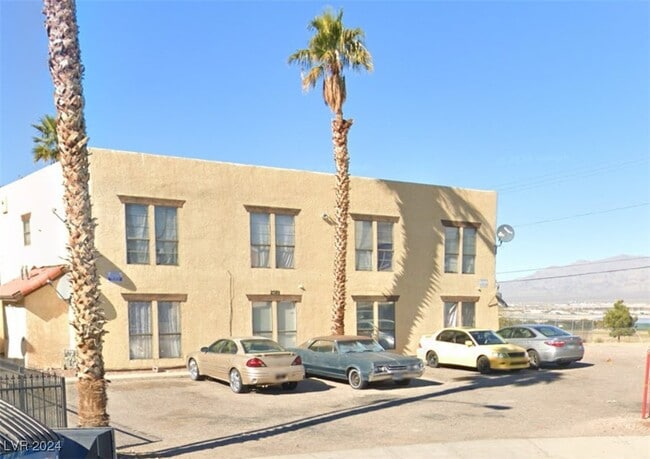 Building Photo - 2389 Exeter Dr Unit 1 Rental