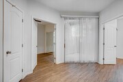 2BR, 2BA - 739 SF