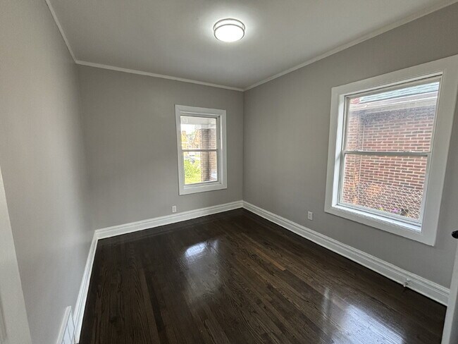 Photo - Cozy 4-bed house in Gary!