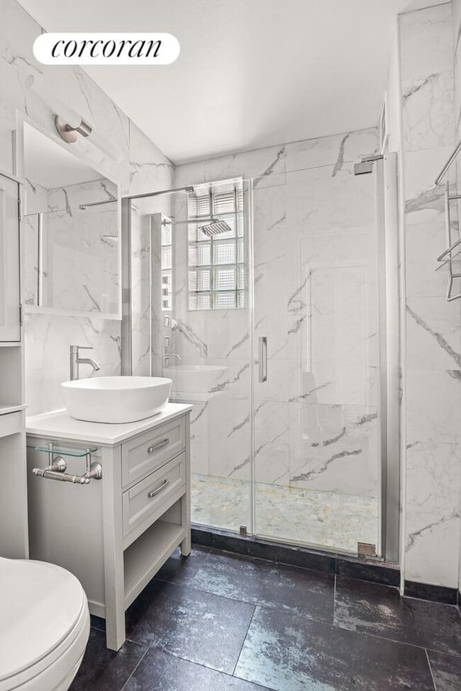 Photo - 130 Hicks St