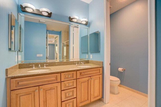Photo - 5113 Artesa Way S