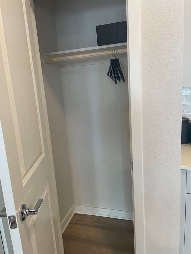 Building Photo - 305 N 42nd Ave