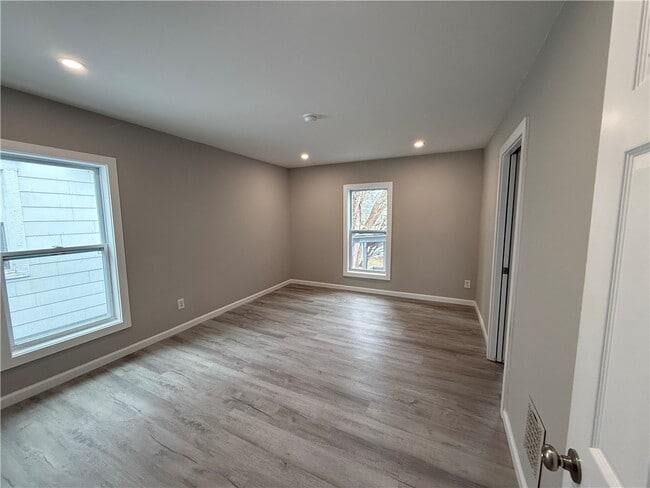Photo - 14 Willow Pl
