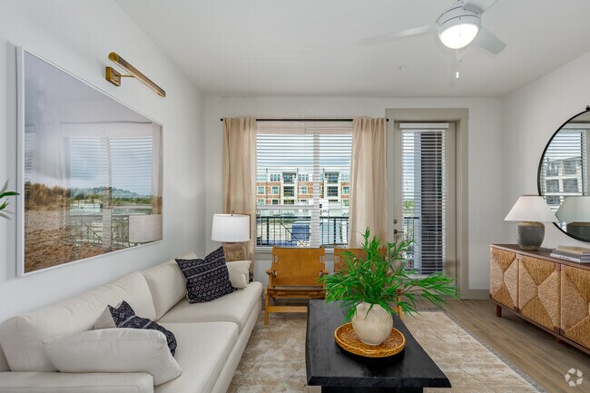 1BR, 1BA - 747SF