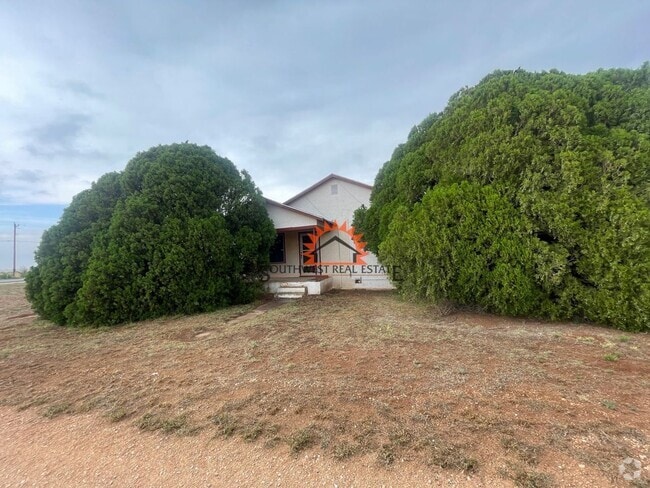 Building Photo - Charming Country home. 2 bed 1 bath