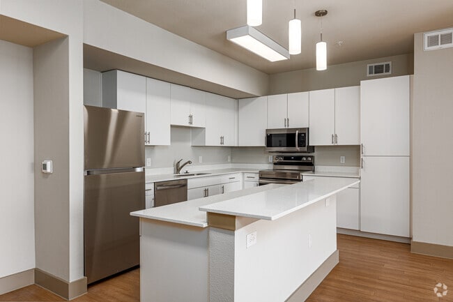 2BR, 2BA - 938SF | B1