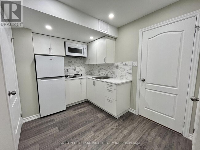 Photo - 53 Matthewson Ave