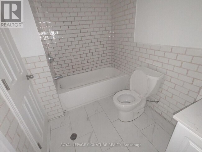 Photo - 2159 Kipling Ave
