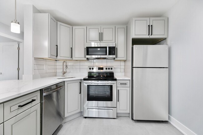 1301 W Estes Ave