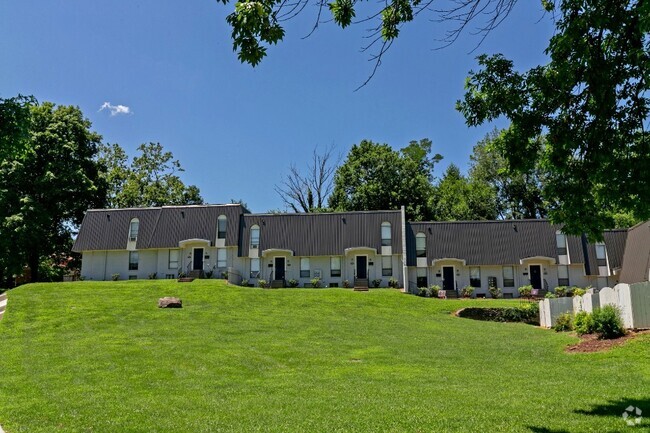 Building Photo - Vines at Shelby Crossing Rental