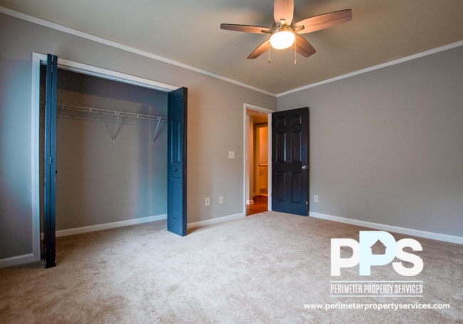 Photo - 2145 Bolton Rd NW