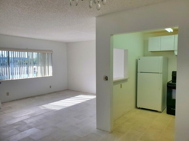 Photo - 2200 Springdale Blvd Unit 306