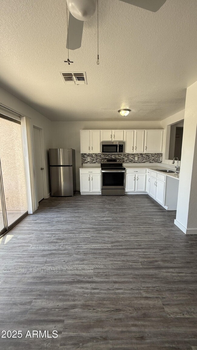 Photo - 679 W Jardin Dr
