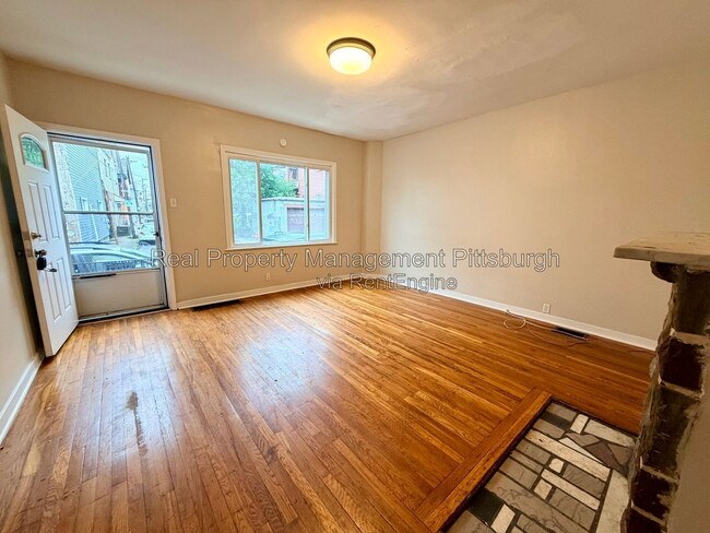 Photo - 207 Edmond St