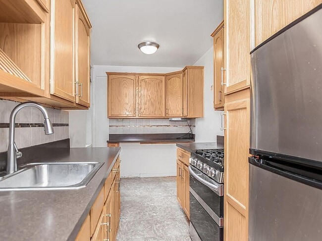 Photo - 1425 Thieriot Ave