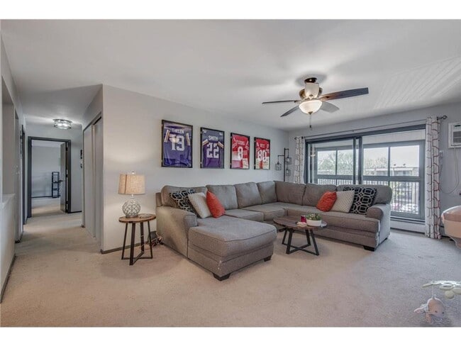 Photo - Stylish Eagan Condo w/ Private Balcony, Underground Parking, Updated Kitchen and More!!!