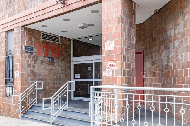 Entrance - 170 S Portland Ave