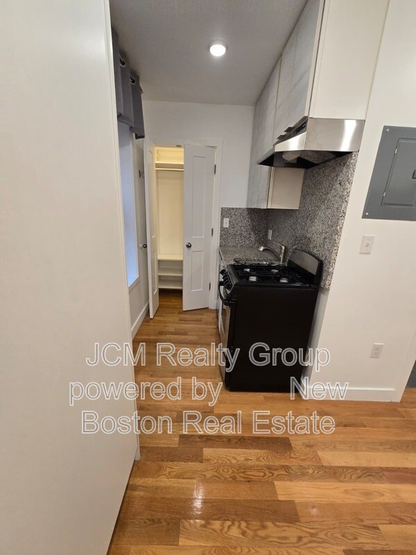 Photo - 21 Fifth Street Unit Studio -11