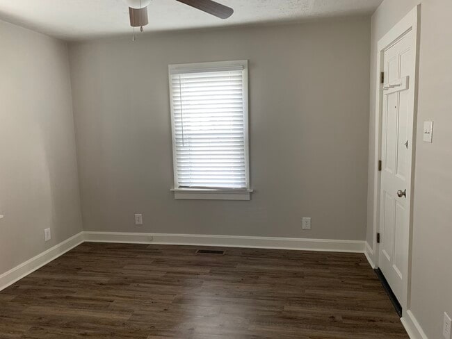 Photo - 210 N Marine Ave