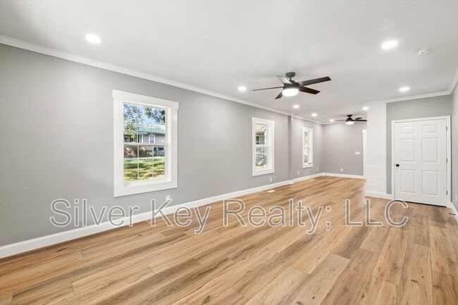 Photo - 1119 Washington Ave