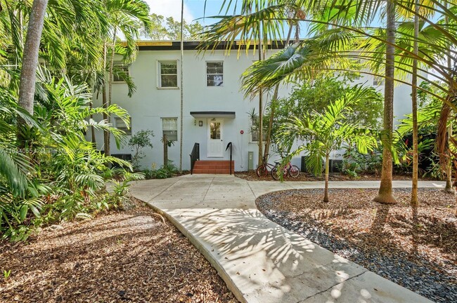 Building Photo - 7865 SW 57th Ave Unit 48D