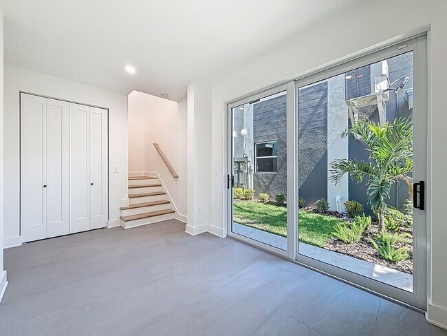 Photo - 336 14th St N