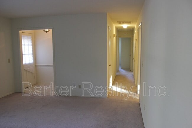 Photo - 405 Killington Dr