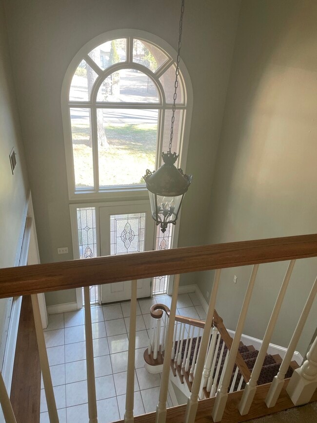 Photo - 805 W Suggs Dr