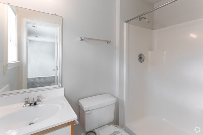 2BR,2BA,-1000SF