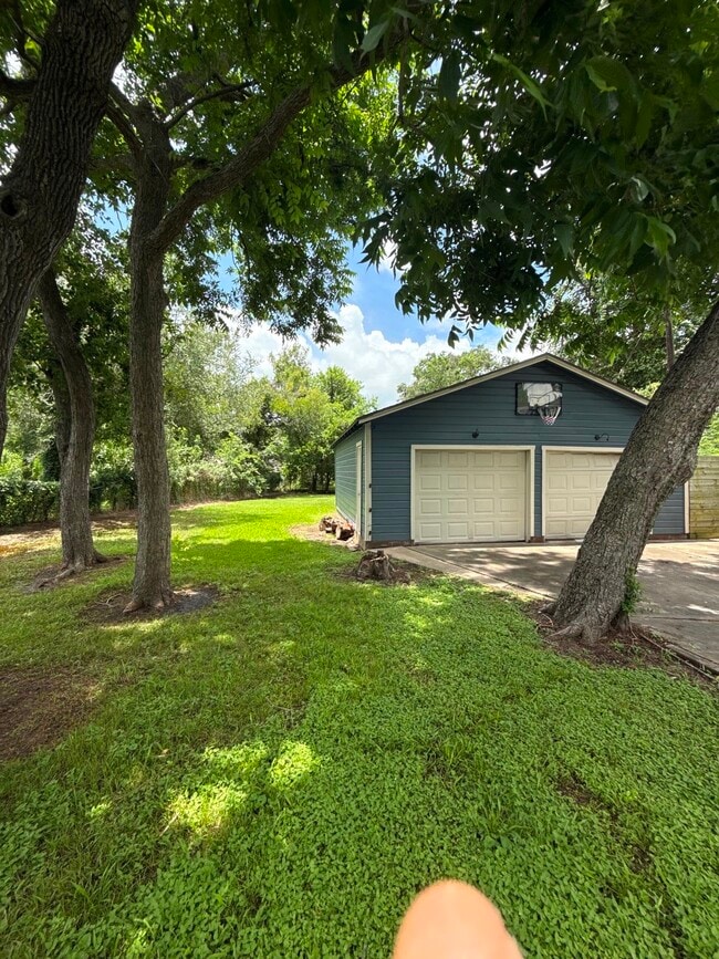 Photo - 901 N Arcola St
