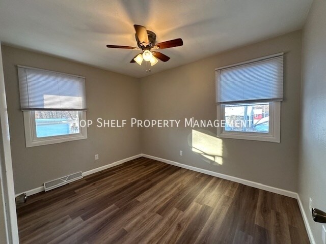 Photo - 4834 Seneca Ave