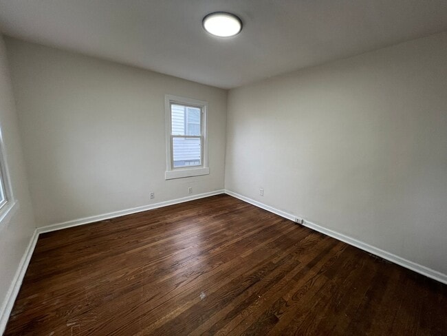 Photo - 10225-27 St. Katherine Ln. Unidad 10227 St. Katherine